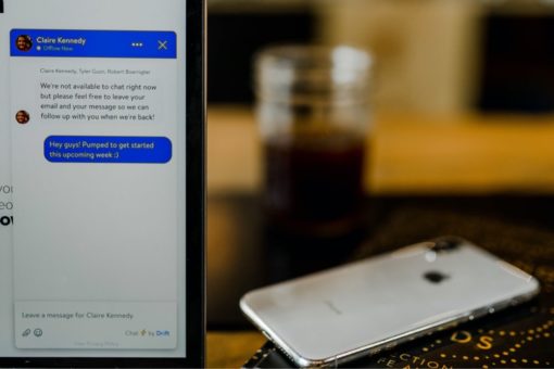 Messenger Healthcare Marketing | How to Use Live Chat to Get More Patients: The Definitive Guide